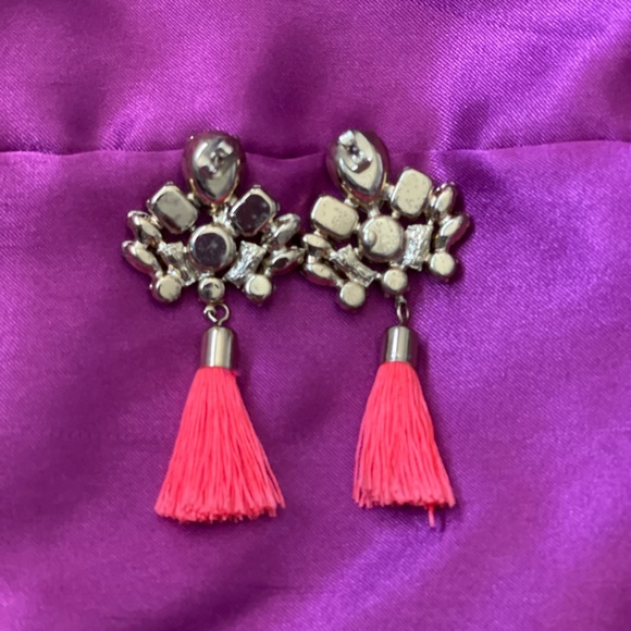 Neon Peach/Orange earrings with crystals.Nwot! - Picture 5 of 6